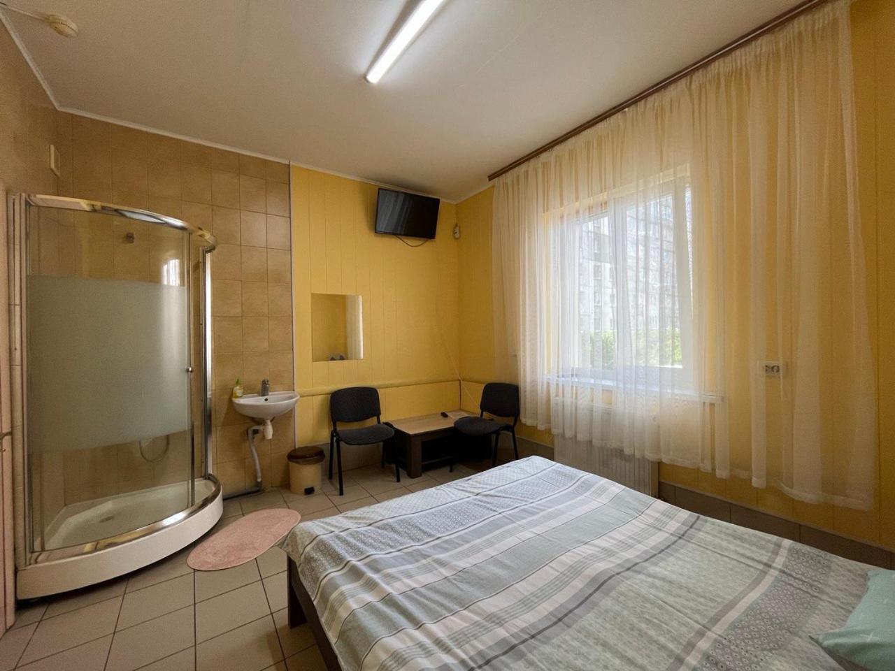 Sun Hostel Khmelʼnytsʼkyy Bagian luar foto